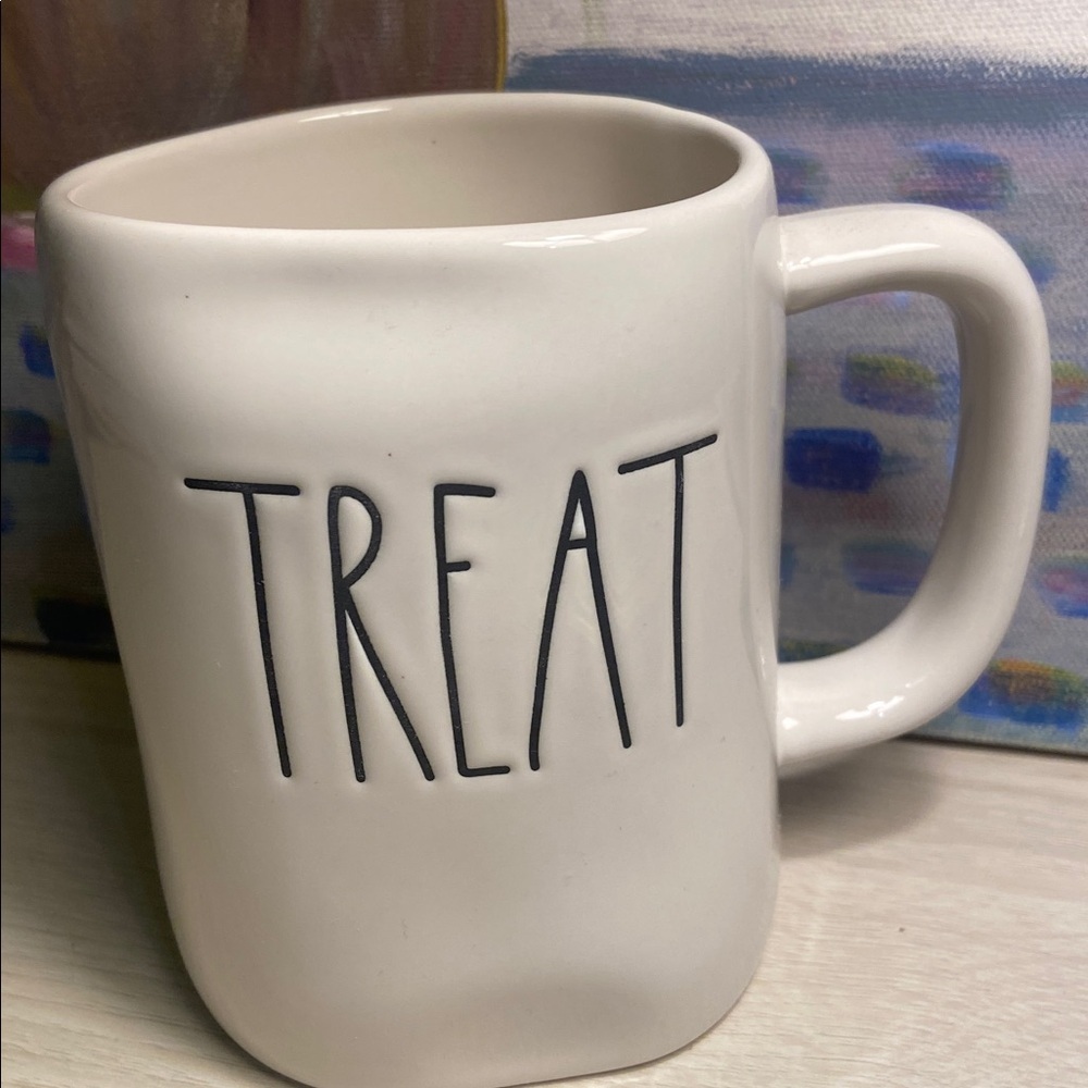Rae Dunn TREAT MUG